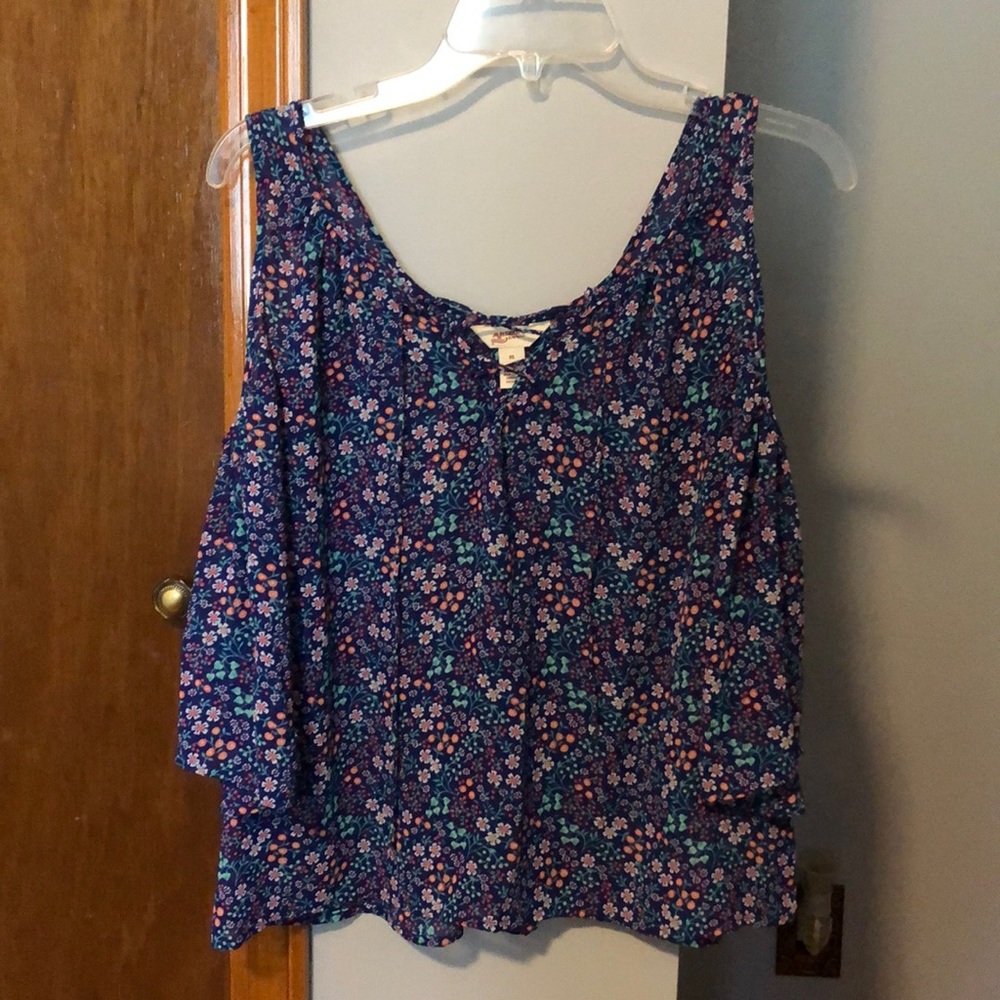 Cold shoulder floral lace up front top